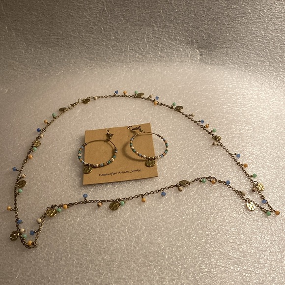 NWOT - Boho Brassy Multi-Charm Necklace & Matching Dangle Beaded Earrings - Picture 9 of 9